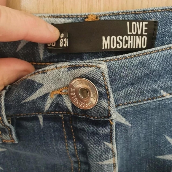 Amazing love moschino denim stars a line skirt.Uk 8BNWT - Picture 4 of 4